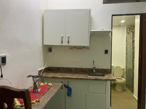 Alquiler Apartamento Estudio Amueblado Con Parqueo En La Zona Colonial, Santo Domingo