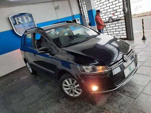 Imagem 2 de 14 de Volkswagen Spacefox 1.6 Comfortline 2015 Preta