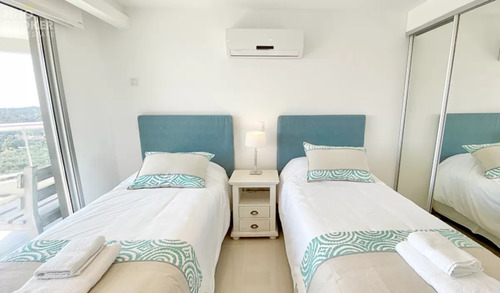 Tus Mejores Vacaciones A Pasos Del Mar, Look Brava, Playa Brava, Punta Del Este