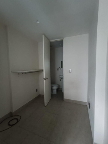 Departamento En Renta, Dos Niveles, Excelente Ubicación.