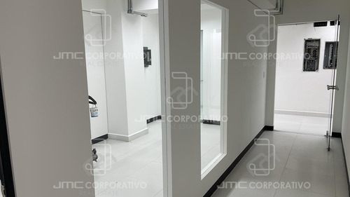 Oficina En Renta Cerca De Palacio De Los Deportes
