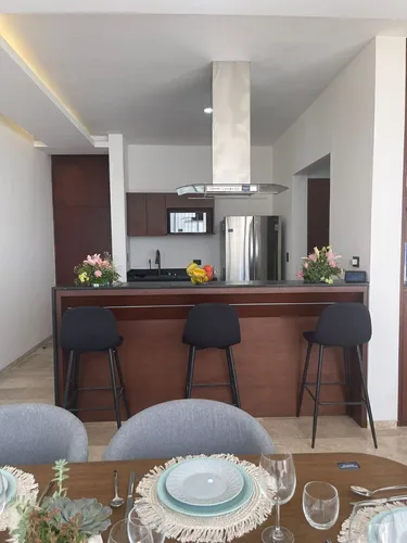 Casa De 3 Rec. En Privada Con Paneles Solares, Cerca De Altabrisa. Boreana