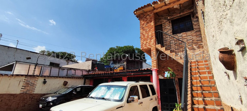  *al/  Hermosa Casa Con 1 Anexo Con Entrada Independiente En Venta. Nueva Segovia Barquisimeto  Lara, Venezuela, Arnaldo López/ 4 Dormitorios  4 Baños  350 M² 