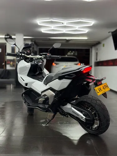 Honda X-advs 750