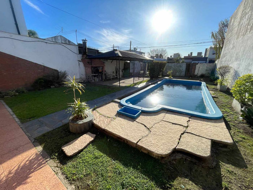 Venta Casa 4 Ambientes Con Pileta Y Cochera Padua