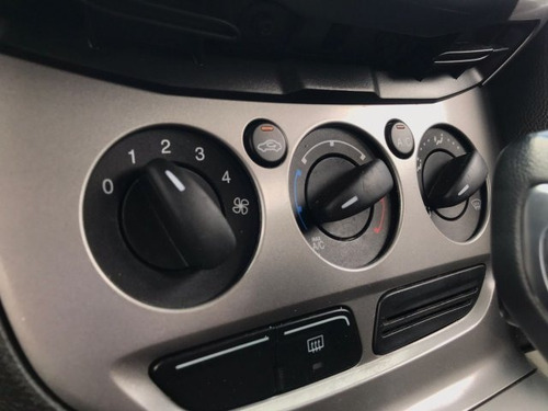 Imagem 7 de 10 de Focus 1.6 Se 16v Flex 4p Powershift