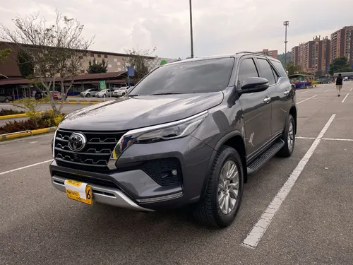 Toyota Fortuner 2.4 At 2023