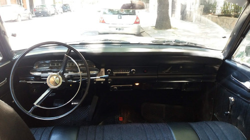 Ford Falcon Deluxe
