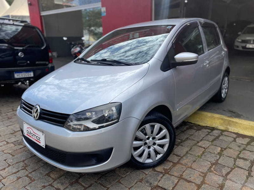 Imagem 2 de 14 de Volkswagen Fox 1.0 8v (g2) 4p