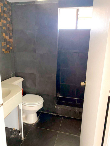 Arriendo De 2 Dormitorios Con Estacionamiento En Providencia