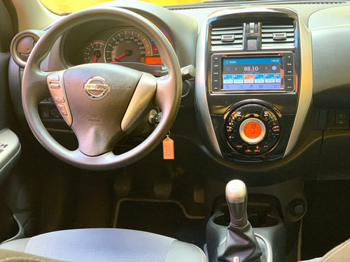 Nissan March Sl 1.6 Baixa Rodagem Metro Vila Prudente