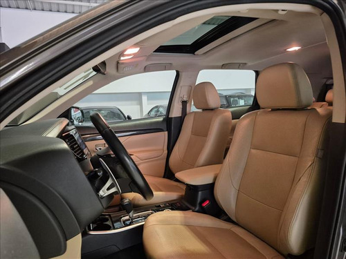 Mitsubishi Outlander 2.2 4x4 16v Diesel 4p Automático