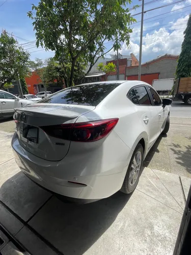 Mazda 3 2.0 Touring At