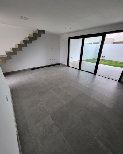 Imagen 16 de 25 de Colinas De Manantiales, Duplex En Venta De 2 Dormitorios, Patio, Asador, Amplio