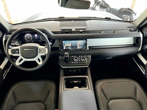 Imagen 13 de 21 de Land Rover Defender New 90 Extrafull