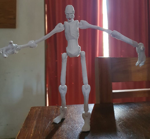 Roblox Scp-096 Figura Articulada 21 Cm