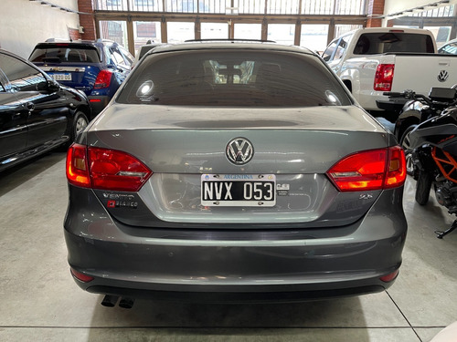 Imagen 6 de 15 de Volkswagen Vento 2.5 Luxury 170 Cv Tiptronic 2014