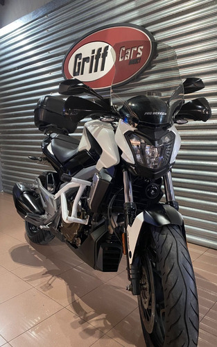 Imagen 1 de 12 de Bajaj Dominar D 400