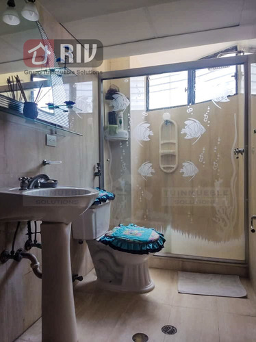 Venta- Lujoso Penthouse Ubicado En La Llanada, Caraballeda, Estado. La Guaira