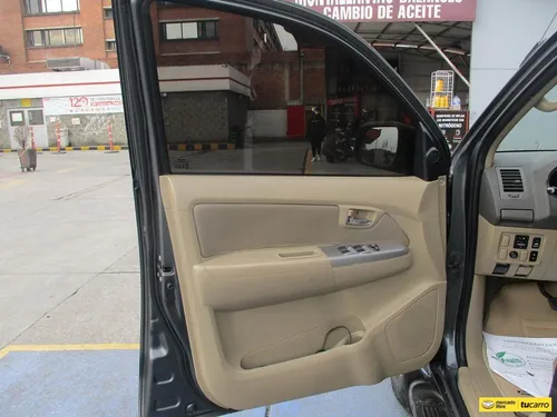 Toyota Fortuner Sr5 4x4 2700cc At Aa
