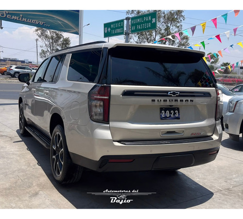 Chevrolet Suburban 5.3 Rst 4X4 At