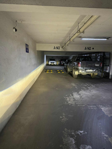 Estacionamiento Metro Hernando De Magallanes
