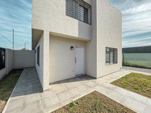 Casa De 3 Dormitorios A Estrenar En Tierra Nueva, Fisherton