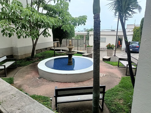 Departamento En Venta En Lomas Tzompantle, Cuernavaca.