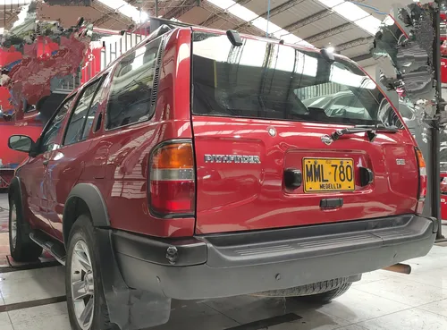 Nissan Pathfinder 3.3 R50 Std