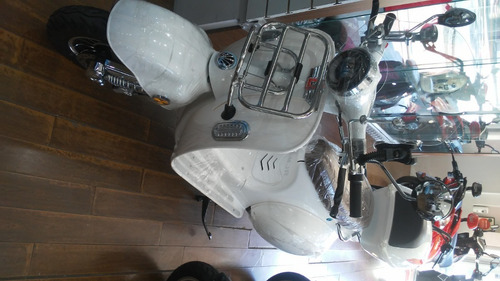 Imagen 13 de 25 de Sunra Vespa Vintage Litio Stock Electrica 3000w Retro
