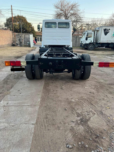 Imagen 2 de 20 de Mercedes-benz 1318