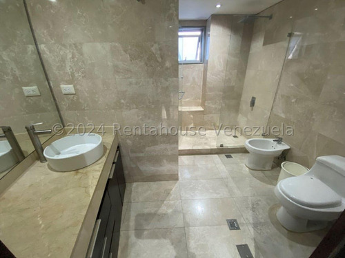 Apartamento En Alquiler Las Mesetas Santa R De Lima 25-20779