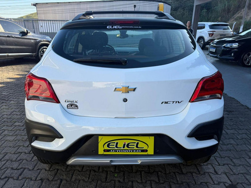 Chevrolet Onix 1.4mt Act