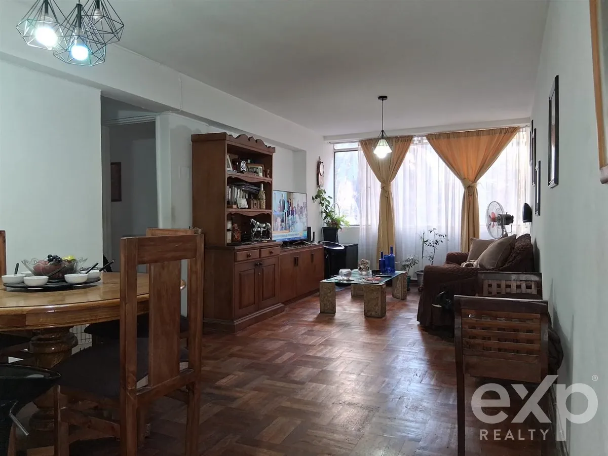Imagen 2 de 19 de Departamento Amplio En Venta De 5 Dorm. En Santiago