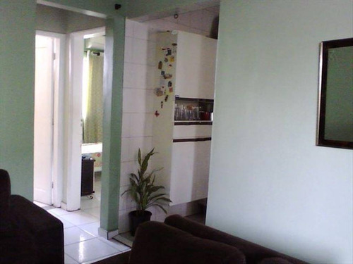 Imagem 3 de 18 de Apartamento Na Vila Melo Proximo Ao Mercado Luanda E Do Hiper Extra Ponto De Onibus E Lotacao Escolas Farmacias Bancos E Escolas Com 02 Dormitorios E Demais Dependencias - Hm1121