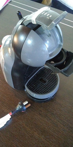 Cafetera Nescafe Dolce Gusto