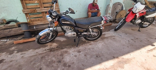 Suzuki Gn125