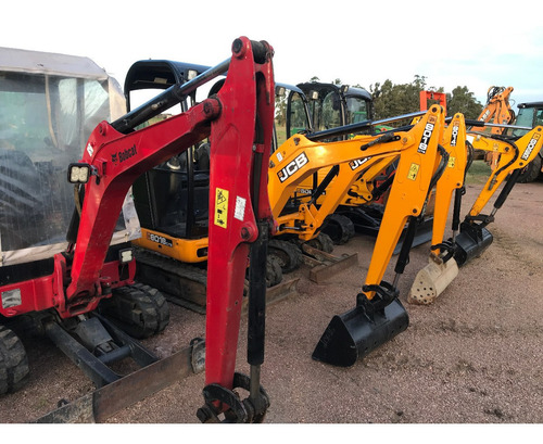 Imagen 5 de 6 de Miniexcavadora