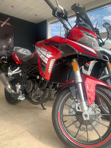 Imagen 13 de 15 de Benelli Trk 251