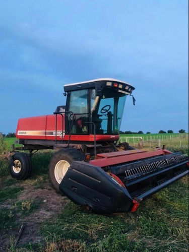 Hileradora Hesston 8250 S