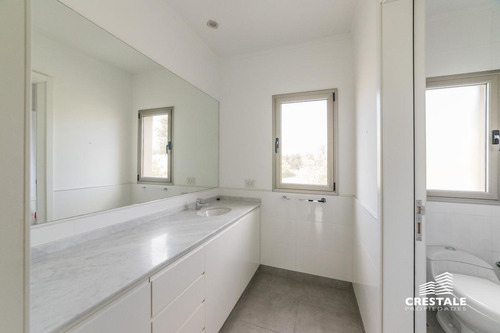 Imagen 29 de 30 de Excelente Casa De 5 Dormitorios En Venta - Rosario Golf Country Club
