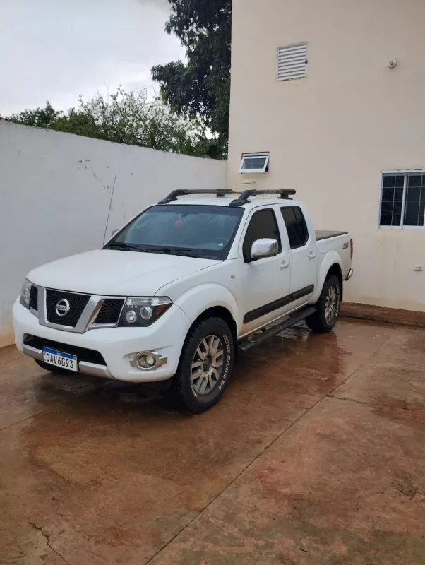 Nissan Frontier 2.5 Sl Cab. Dupla 4x4 Aut. 4p