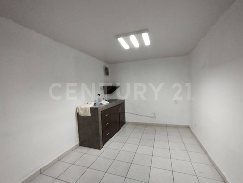 Bodega Comercial En Renta En La Ol. Industrial Lincoln