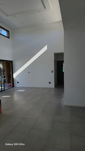 Casa En Venta Pilar Del Este