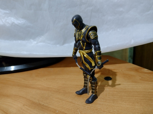 Marvel Universe 3.75 Ronin Hawkeye Hasbro 10 Cm (Usado)