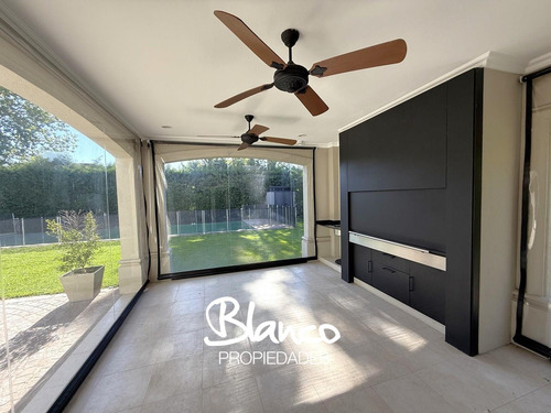 Casa En Venta En La Lomada, Pilar, G.b.a. Zona Norte