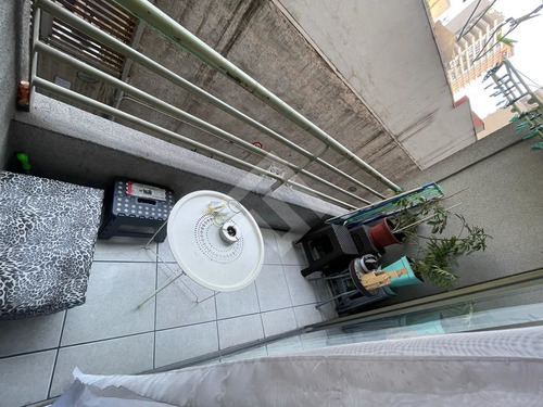 Departamento En Venta De 2 Dorm. En Santiago
