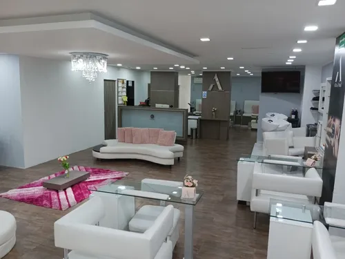 Best House Traspasa Fondo De Comercio, Glamoroso Spa/peluquería En San Antonio De Los Altos.