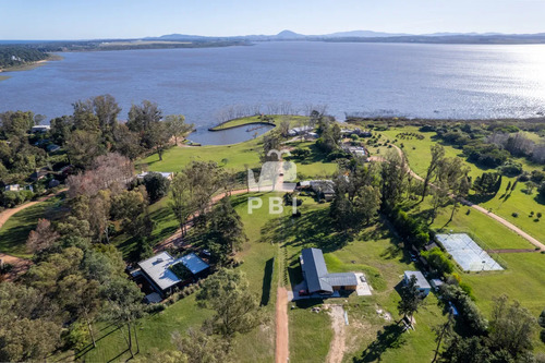 Terreno En Venta En Barrio Privado En Laguna Del Sauce, Punta Ballena - Ref : Pbi14367
