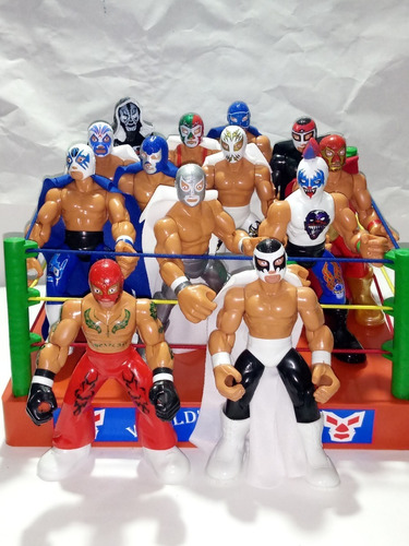 Ring Lucha Libre + 7 Luchadores Patones + 4 Cinturones 